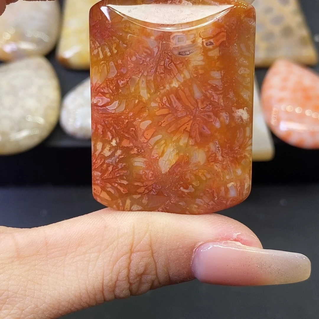 硅化玉颈饰合金A****王