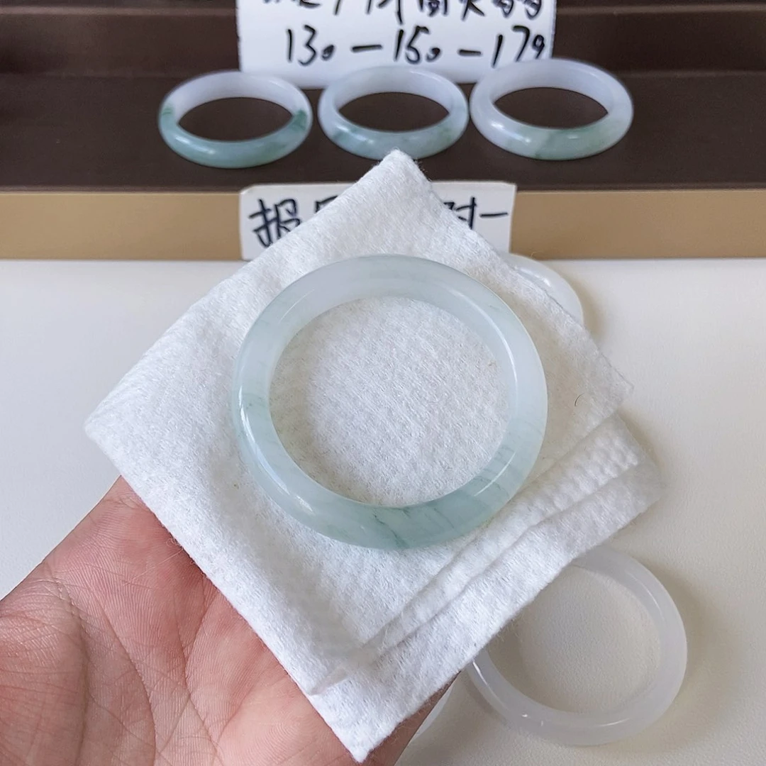 石英质玉手镯合金