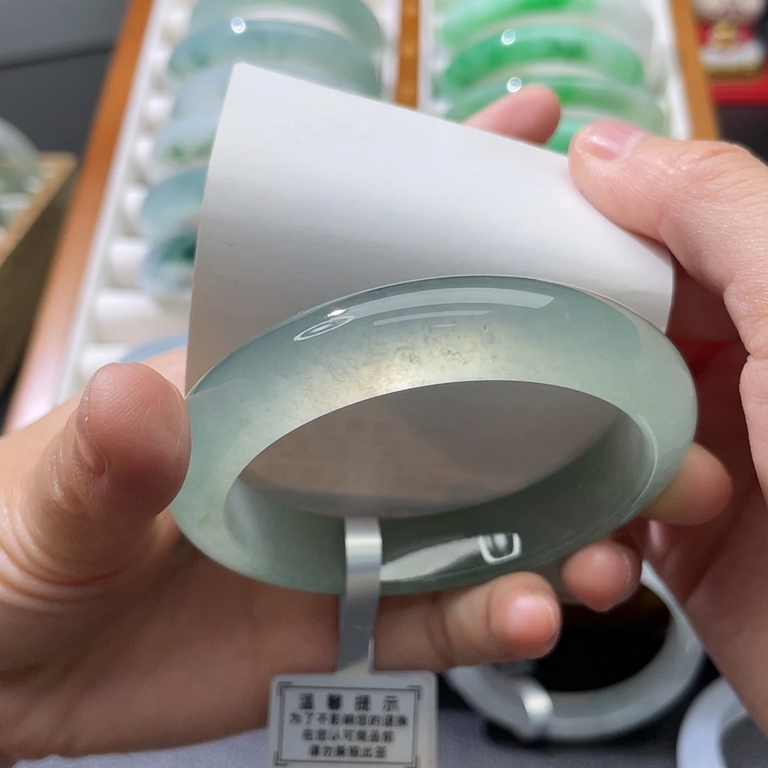翡翠未镶嵌手镯55高冰晴～炸光