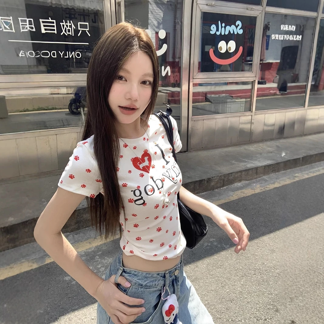 NECOYEP2025春季美式复古爱心狗爪满印短款T恤女辣妹修身显瘦上衣
