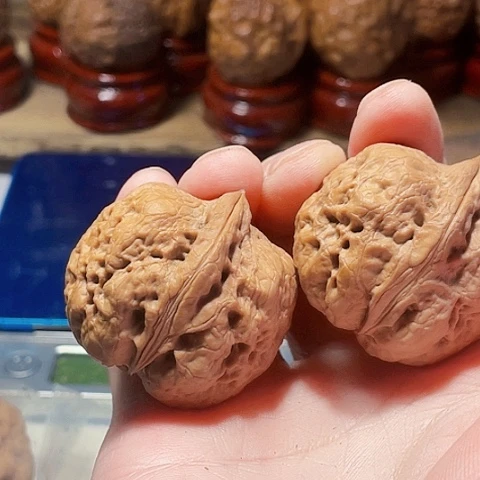 辛***把件文玩核桃鬼斧金蟾带彩38+