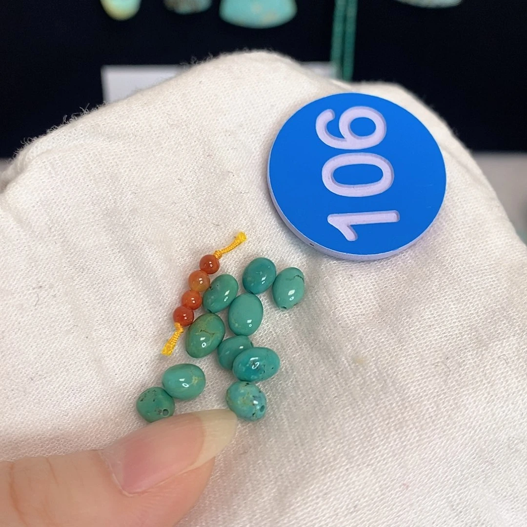 南红玛瑙未镶嵌珠宝奇石