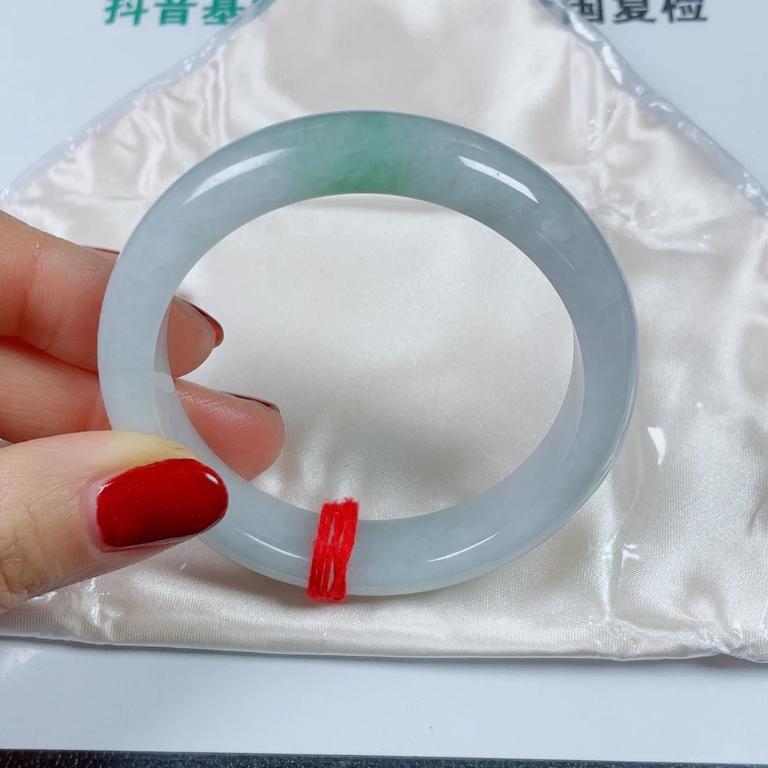 翡翠未镶嵌手镯圈口59.5宽13.4厚8.9