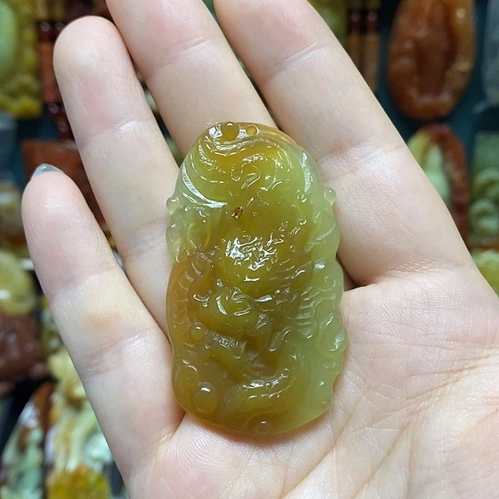 未镶嵌岫玉吊坠(赠链)