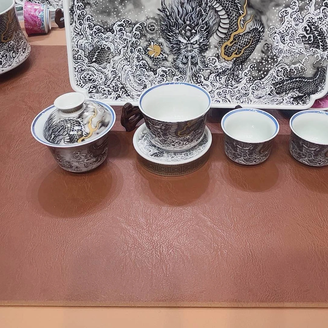 摆件景德镇陶瓷研究所工作期间参加