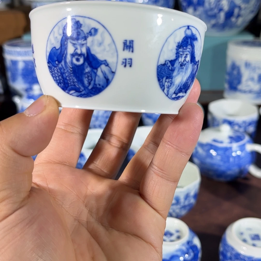 杯子手工手绘的陶瓷