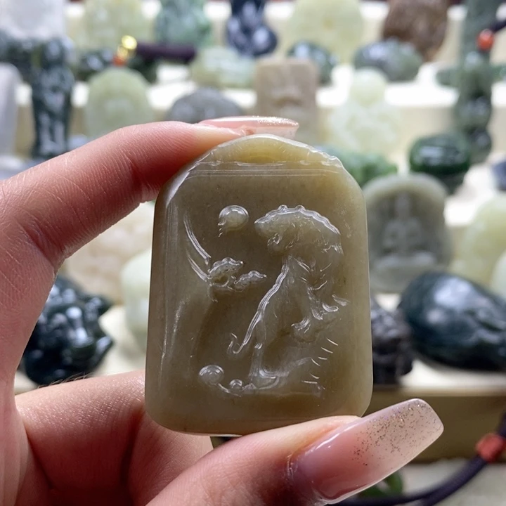 和田玉颈饰未镶嵌