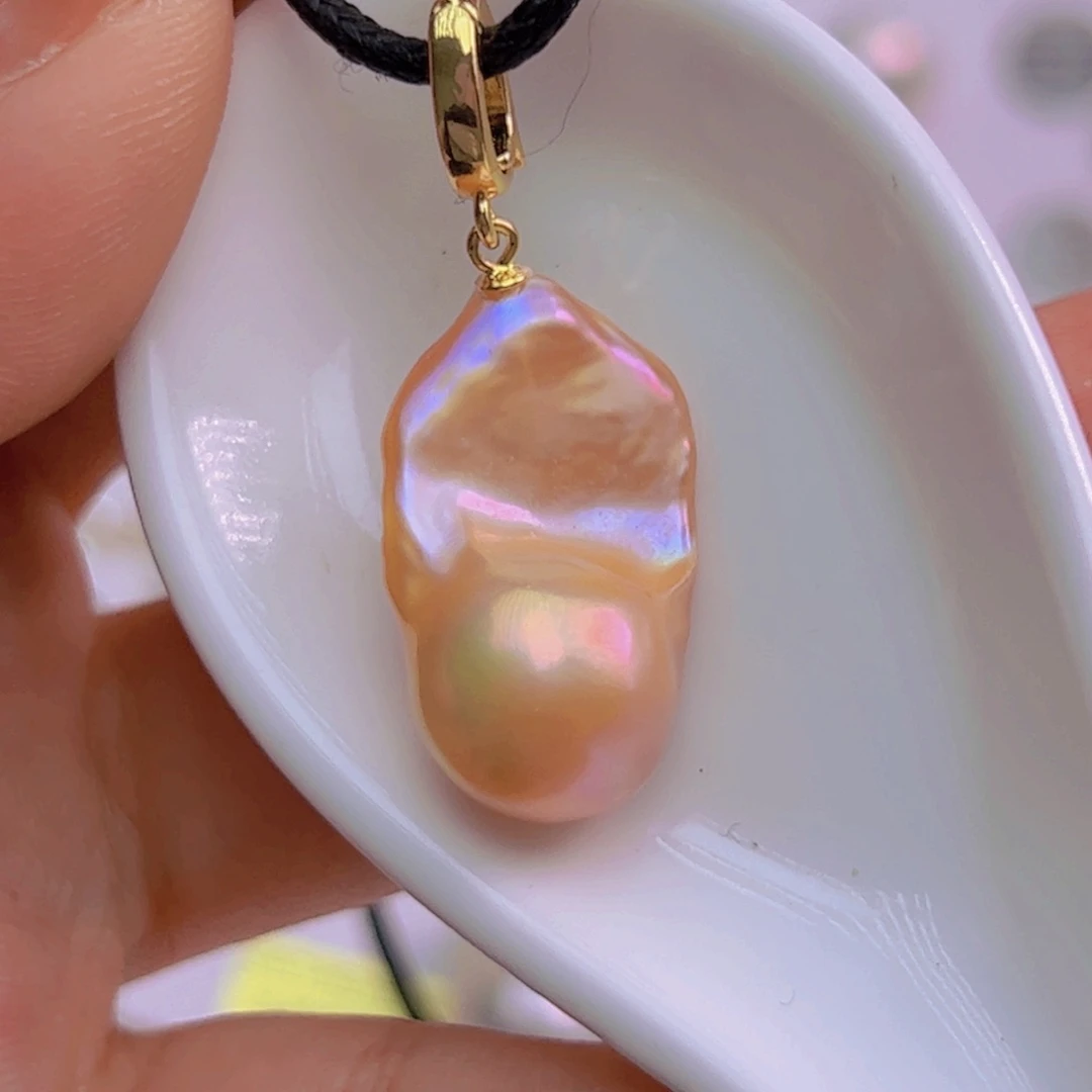 淡水珍珠未镶嵌吊坠(赠链)