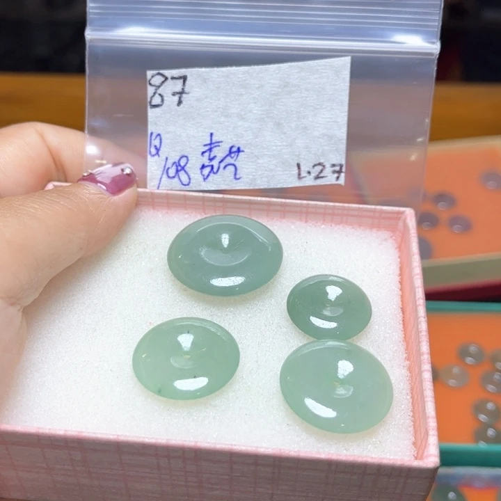 定制翡翠未镶嵌嘉*不