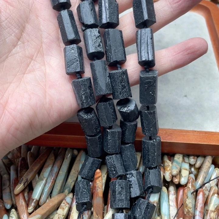 玛瑙/玉髓合金珠宝半成品一条10x21mm黑碧玺桶珠