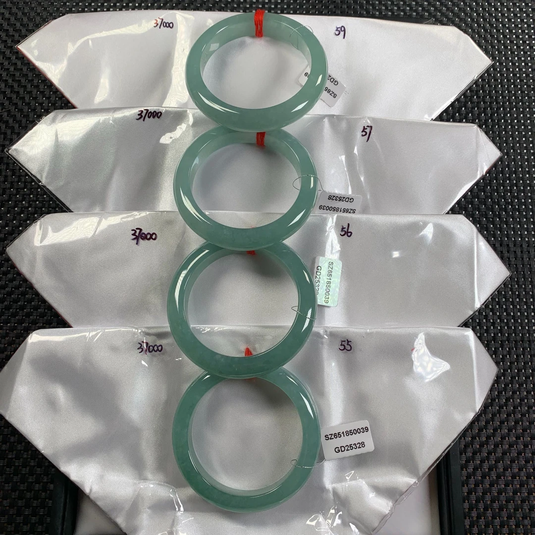 天然缅甸翡翠A货1手镯多样性发货，发一件