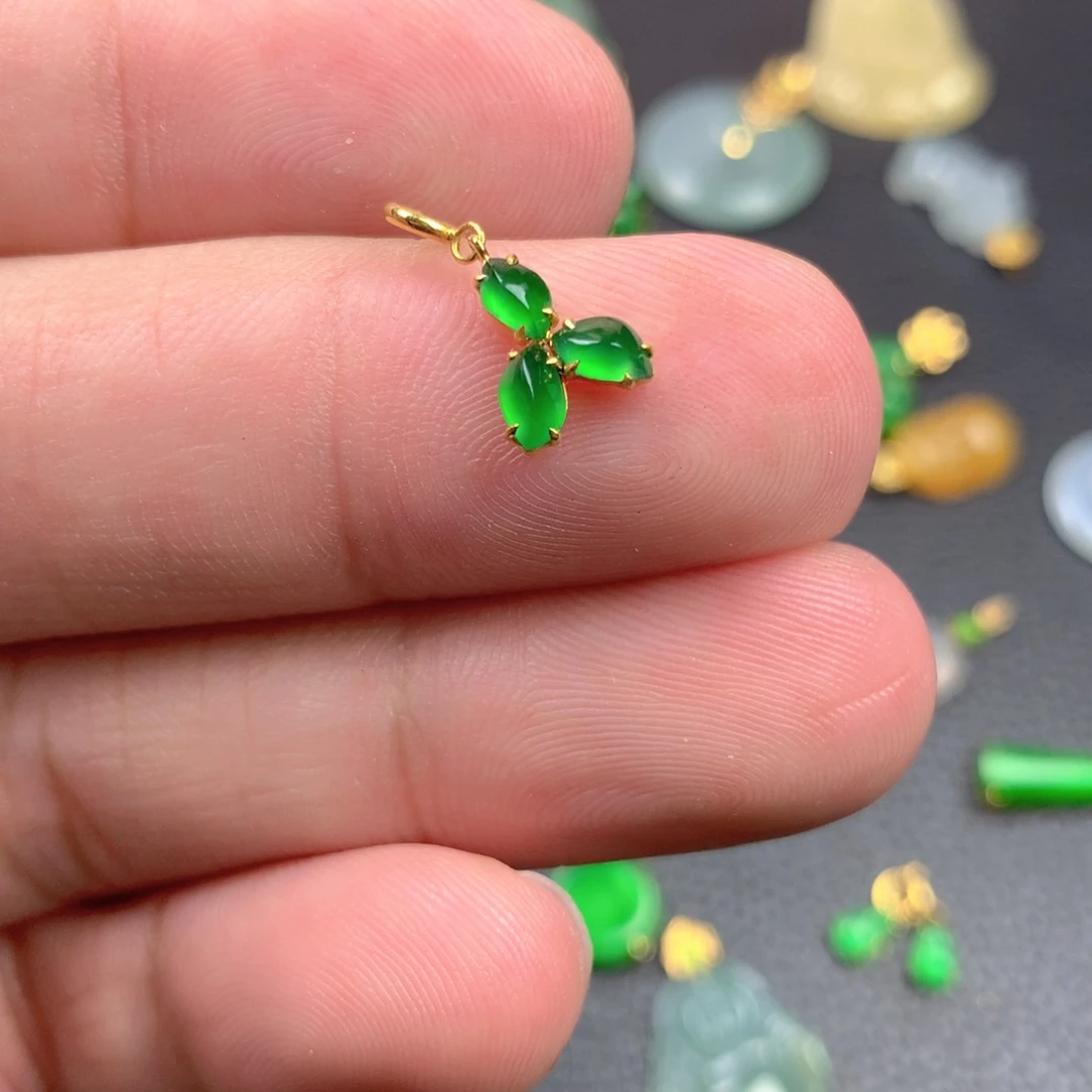 【闪购商品】颈饰18K金镶嵌翡翠翡翠