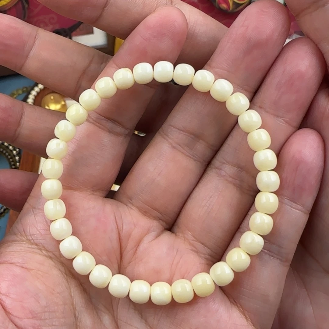 未镶嵌琥珀手链6咪