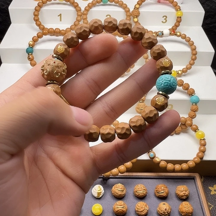 吊坠猴头核桃冰*墩无瑕疵一套毕业礼盒