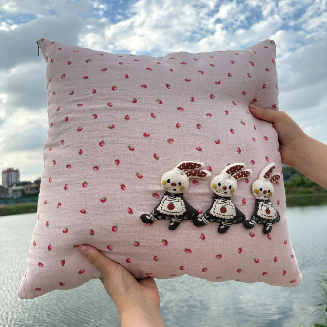 抱枕被子两用办公室午睡小枕头车载毯子汽车内车用折叠毯秋季可爱