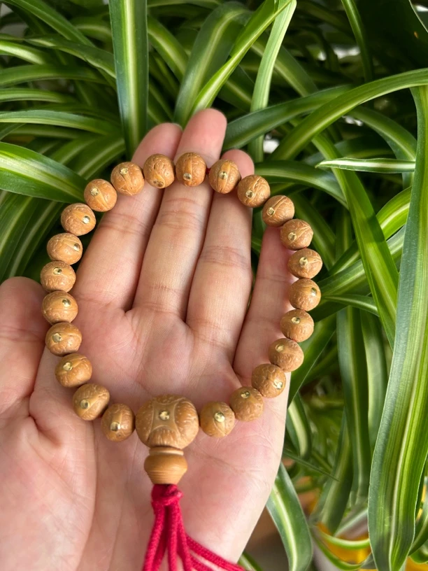 尼泊尔小凤眼放漏  高油高密高瓷度玉化底镶嵌铜钉凤眼手串