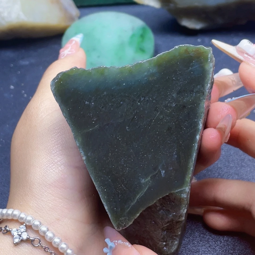 未镶嵌和田玉（糖玉）珠宝半成品