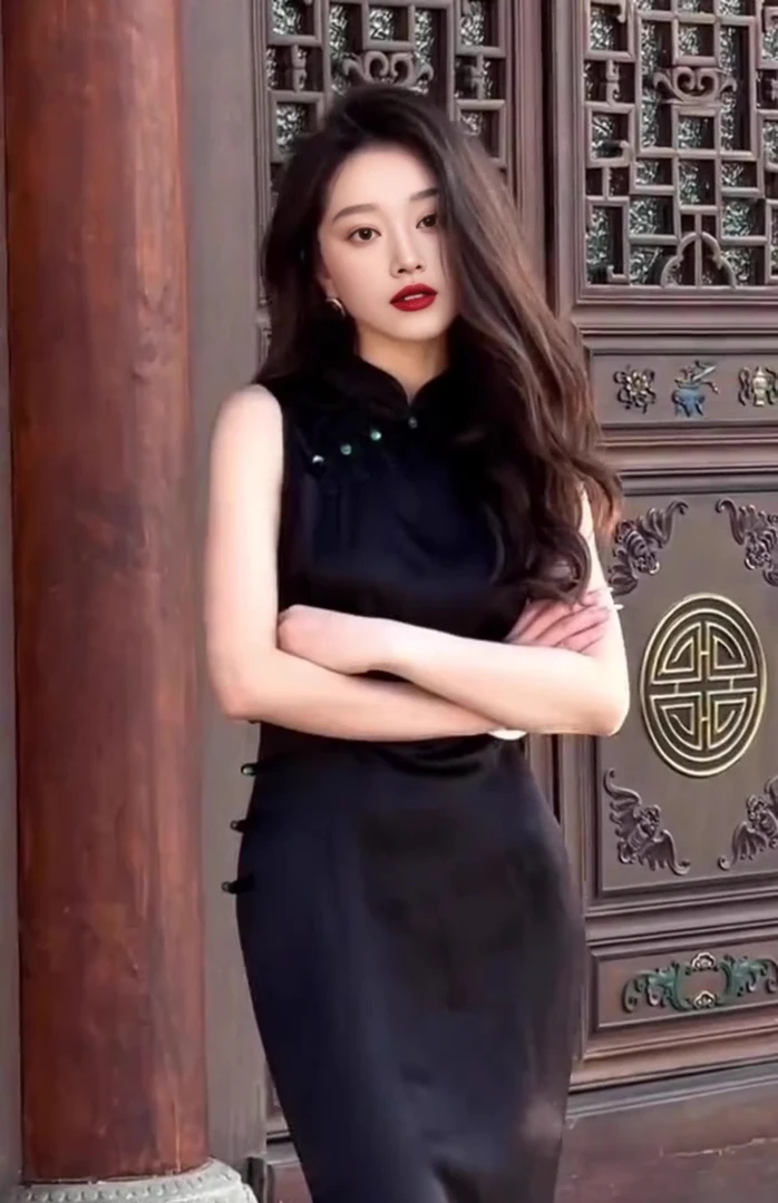 M001 2025新品经典气质盘扣旗袍少女感高级新中式国风黑色连衣裙