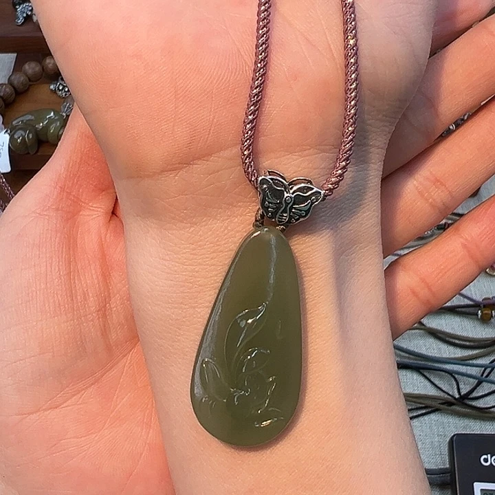 颈饰未镶嵌和田玉秋**阳