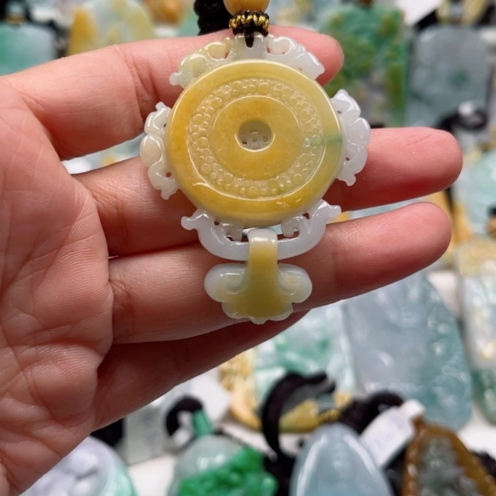 小***尖翡翠未镶嵌吊坠(不含链)挂件