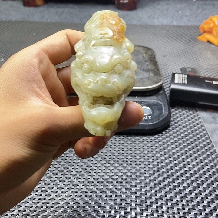 和田玉（糖玉）未镶嵌挂件