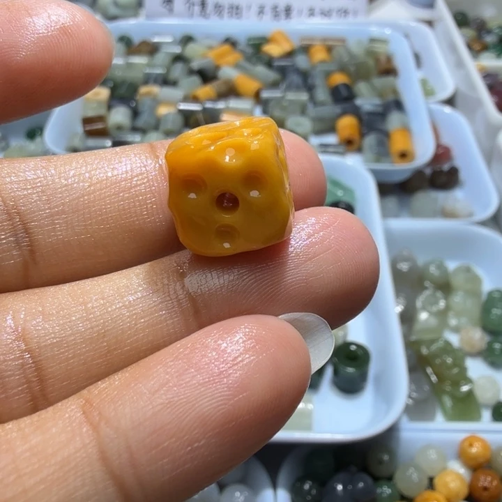 未镶嵌和田玉珠宝半成品
