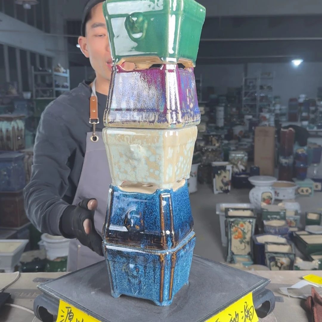 一风堂石湾花盆。微瑕缝隙