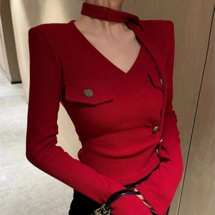 新年战袍红色打底衫女冬季磨毛加绒小香风显瘦飘带设计感V领上衣