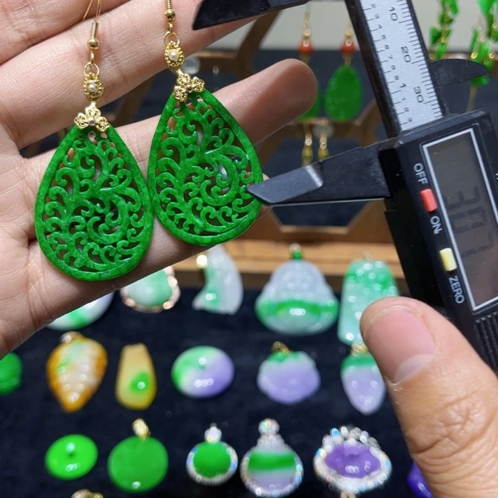 翡翠耳饰未镶嵌耳饰