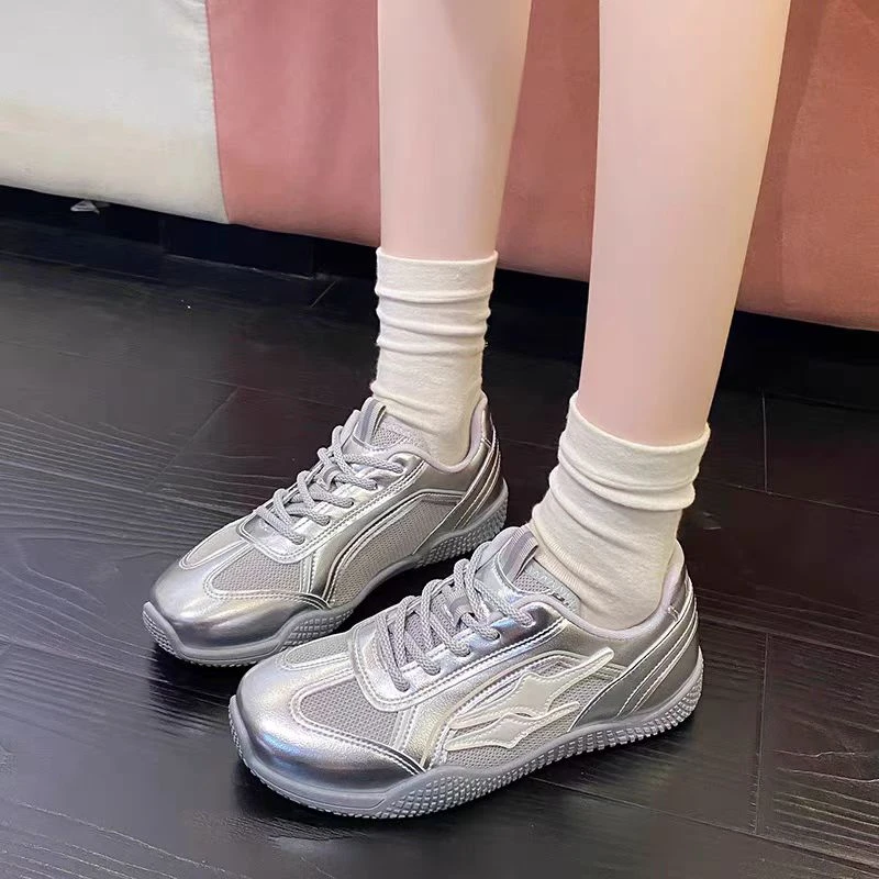 明星同款银色低跟软底德训鞋2025秋季休闲百搭平底网面运动鞋896