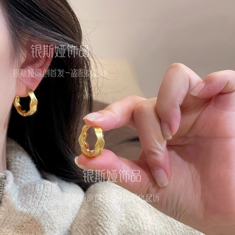 【银斯娅饰品】QR1743金色波浪耳扣复古耳圈小众百搭