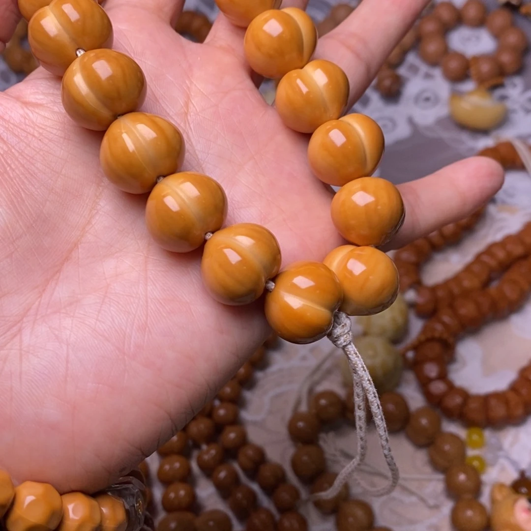 把件猴头核桃柯基屁桃高定