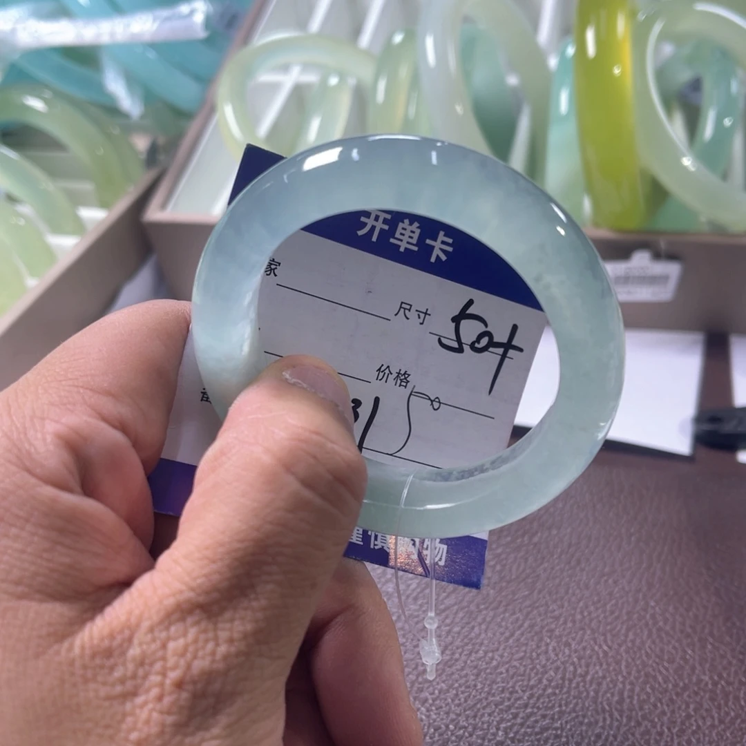 未镶嵌蛇纹石玉手镯（圆镯）