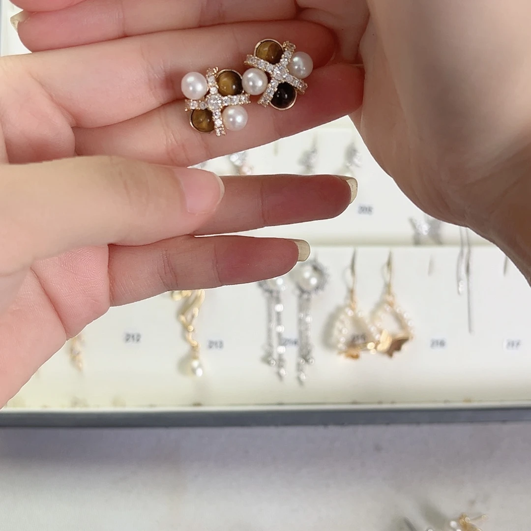 耳饰银S925镶嵌淡水珍珠