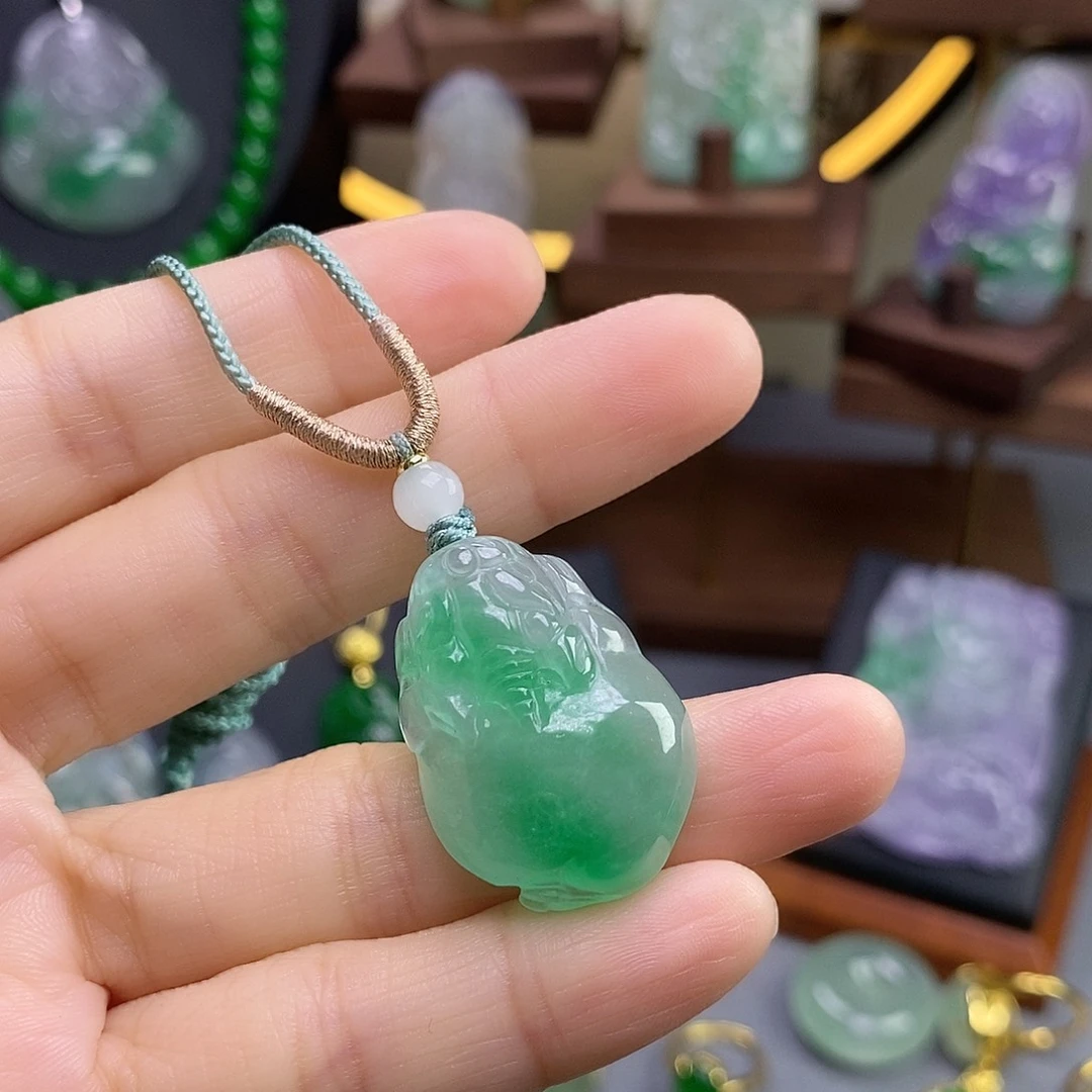 吊坠(赠链)未镶嵌翡翠