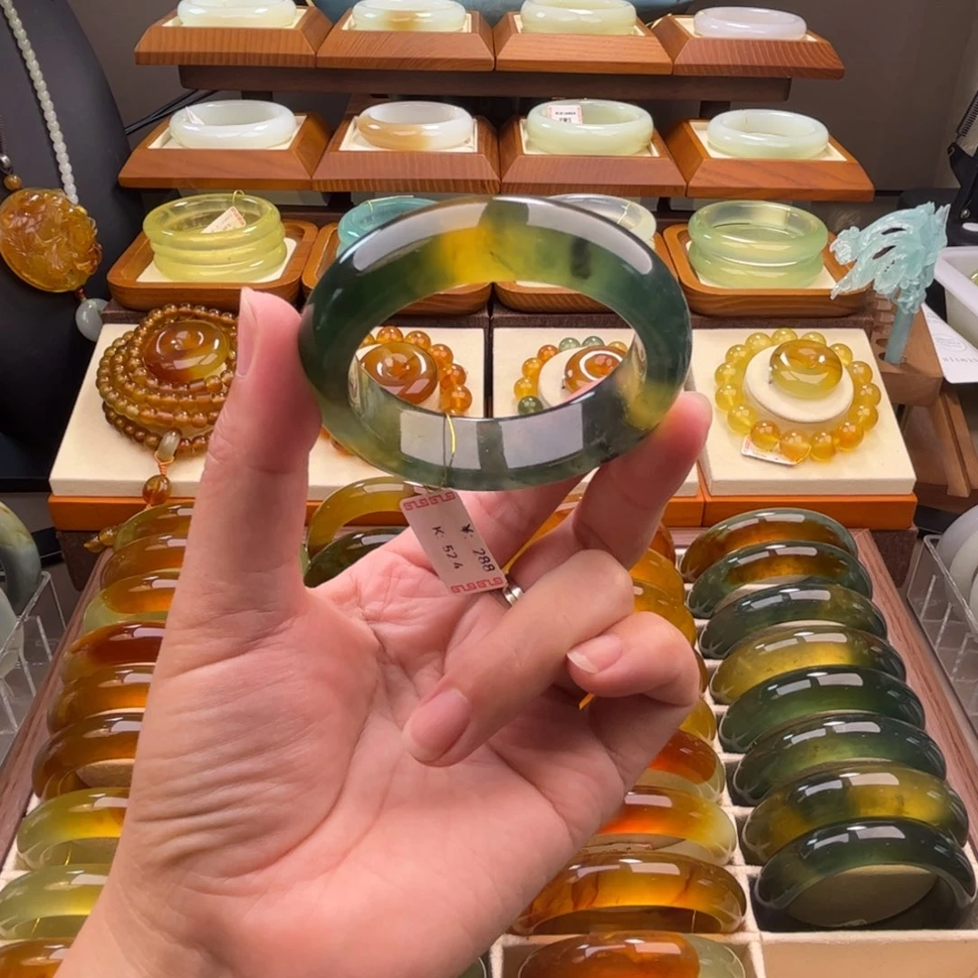蛇纹石玉未镶嵌手镯52