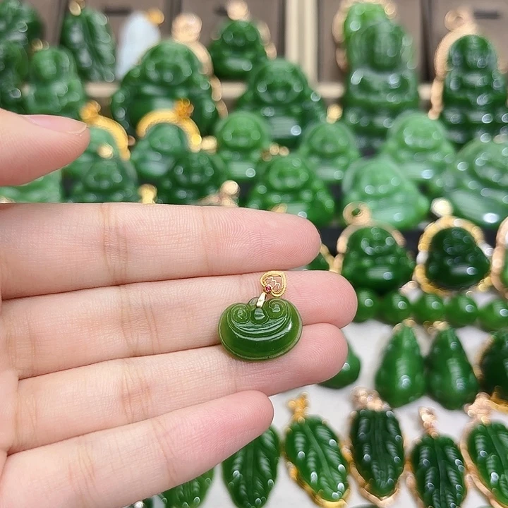 和田玉（碧玉）18K金镶嵌颈饰