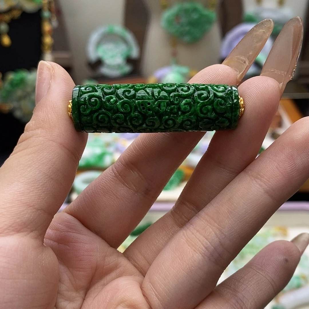 颈饰未镶嵌翡翠吊坠