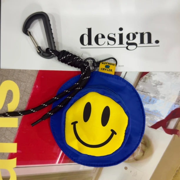 【需单拍】小众设计师款撞色笑脸盆帽拉链耳机包钥匙零钱包挂件挂饰