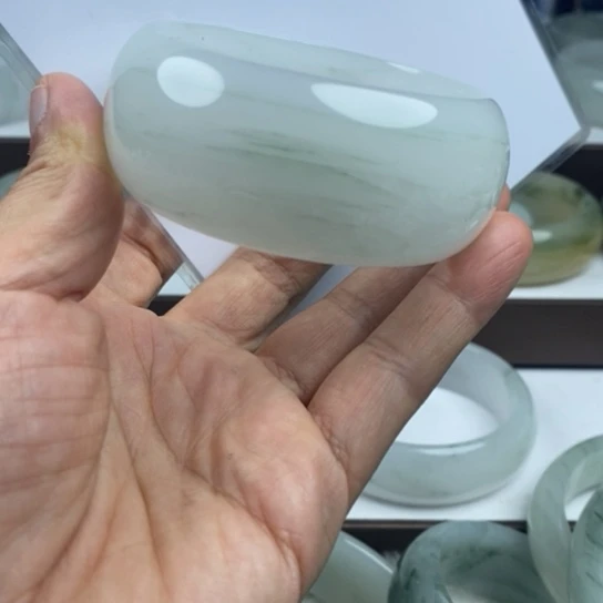 石英质玉（金丝玉）未镶嵌手镯