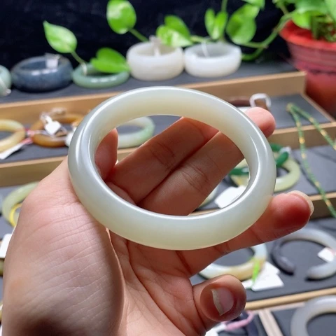 未镶嵌手镯和田玉Y*尧