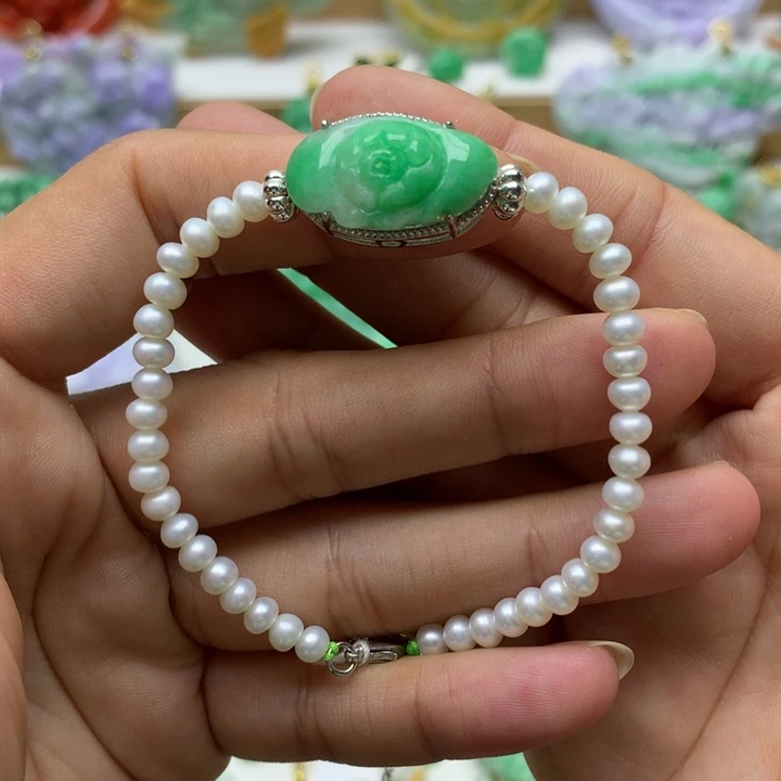 颈饰未镶嵌翡翠翡翠