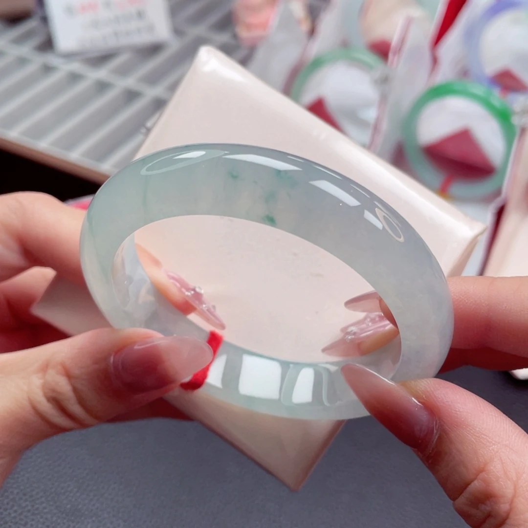 未镶嵌手镯翡翠56.1冰飘绿 冰透泛光感十足 性价比高16号