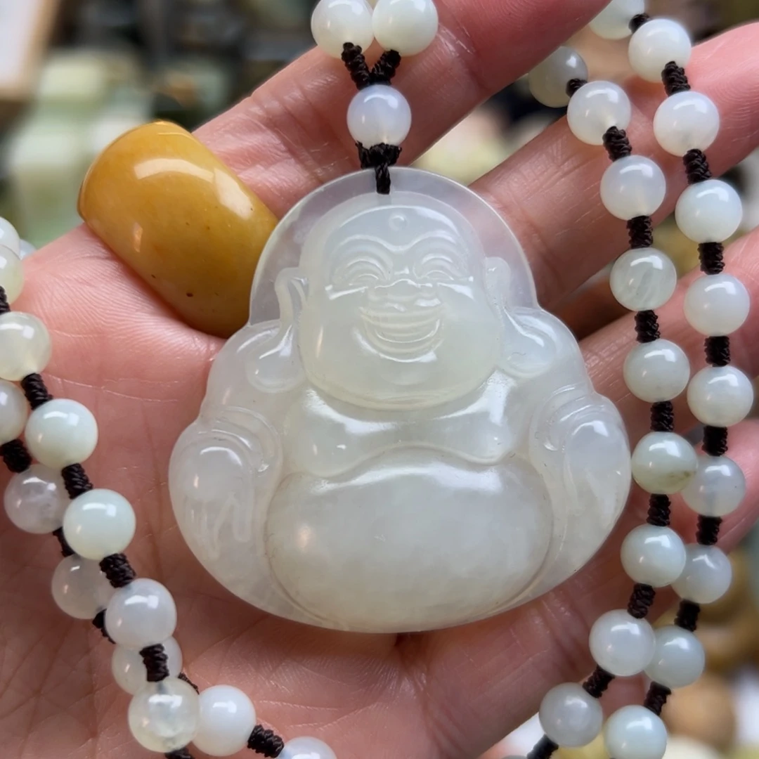 岫玉未镶嵌颈饰岫玉笑佛