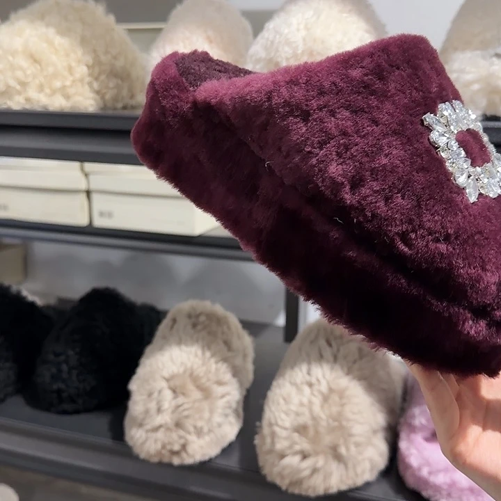 36酒红色包脚五厘米直毛