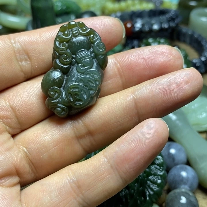 颈饰未镶嵌和田玉