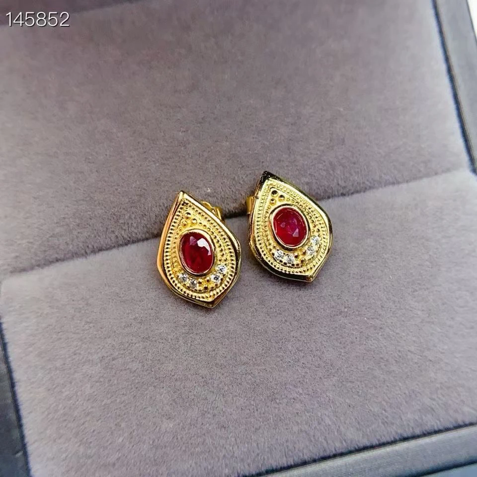 S925银红宝石耳钉cbgf