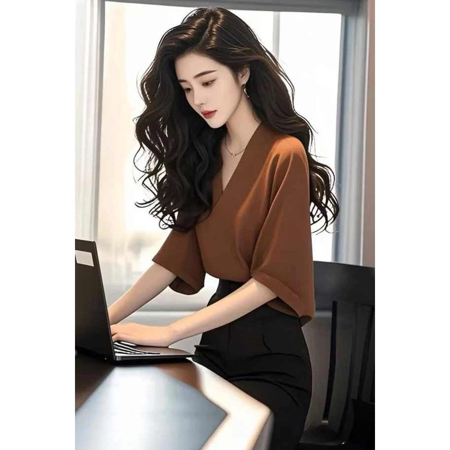 韩版洋气减龄灰色V领短袖t恤女2025夏季新款通勤百搭时尚显瘦上衣