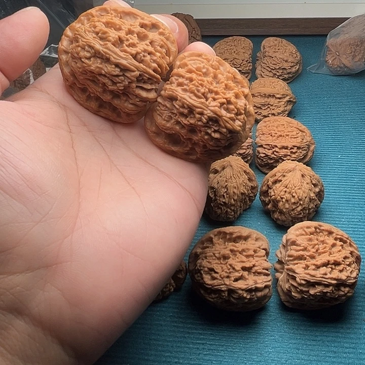 鱼***龙吊坠文玩核桃999南疆石文玩核桃