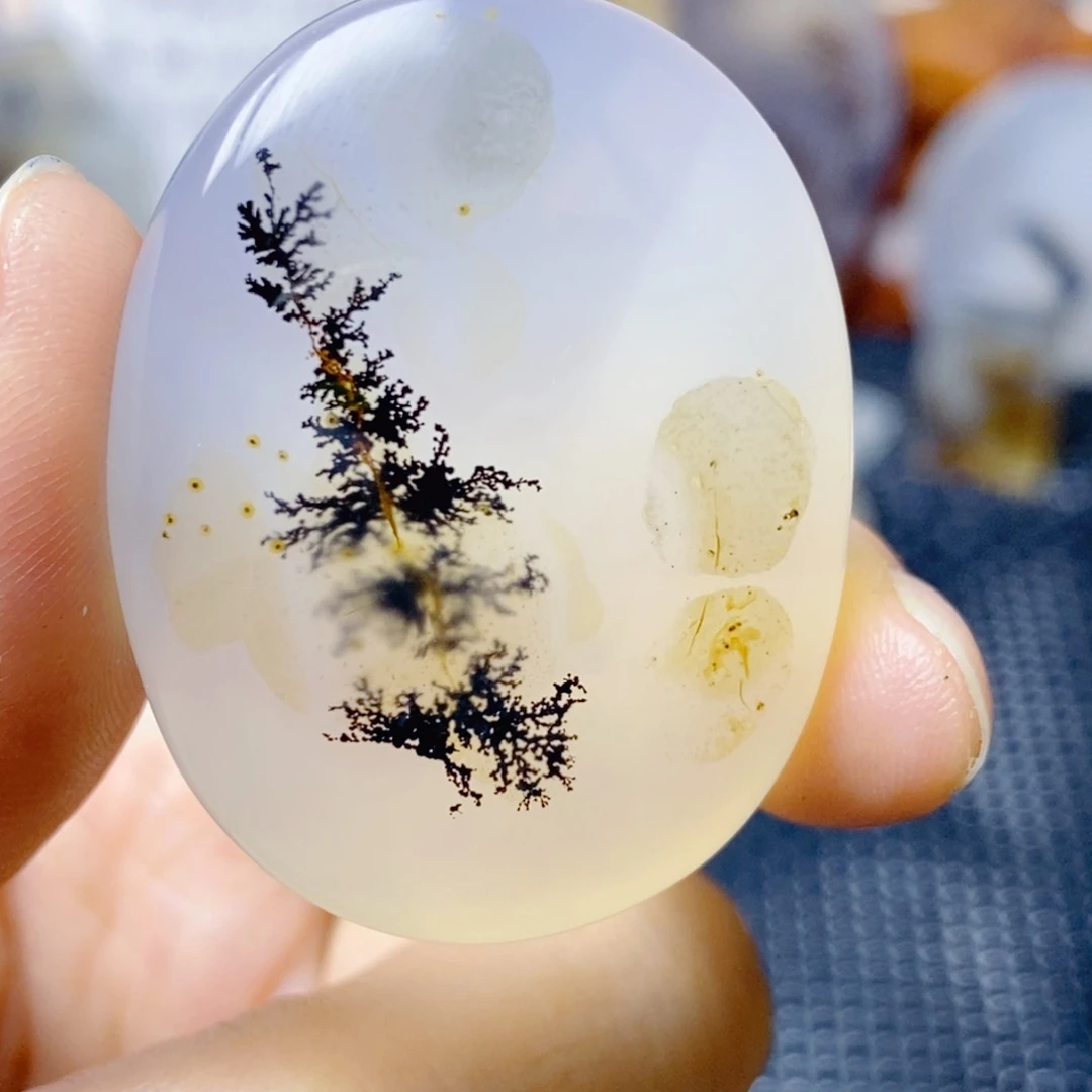 玛瑙/玉髓未镶嵌珠宝奇石